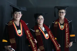 Rela Menembus Samudra demi Wisuda, Tiga Guru Asal Maluku Berhasil Raih Gelar Sarjana di UPI