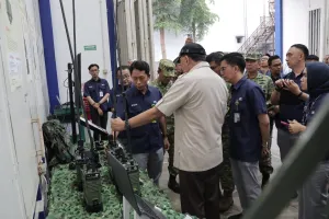 Menhan Sjafrie Sjamsoeddin Tinjau Teknologi Radar hingga Drone PT Len, Perkuat Kemandirian Pertahanan Indonesia
